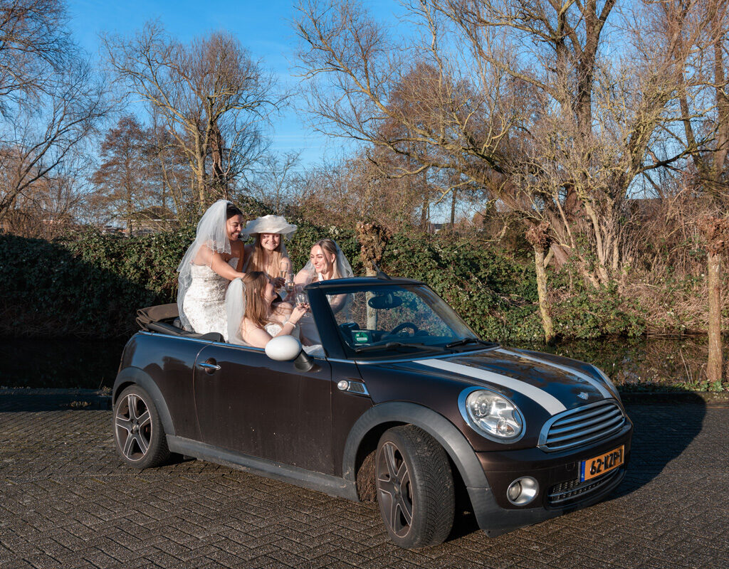 trouwjurken passen uitje